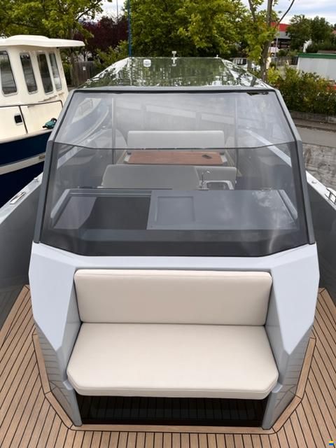 Rand Boats Escape 30