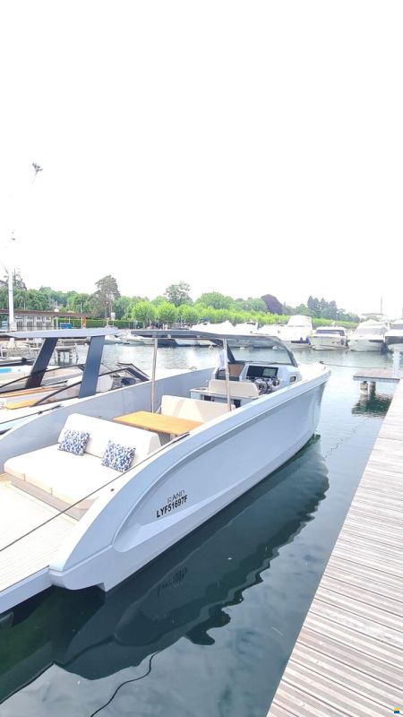 Rand Boats Escape 30