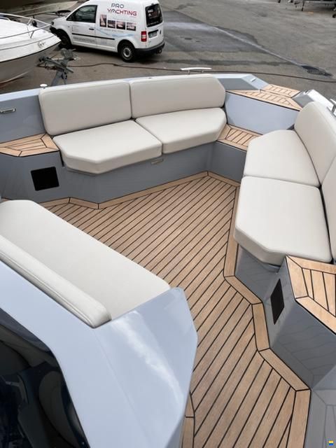 Rand Boats Escape 30