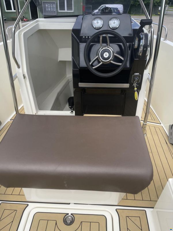NUVA Yachts Nuva M6 open