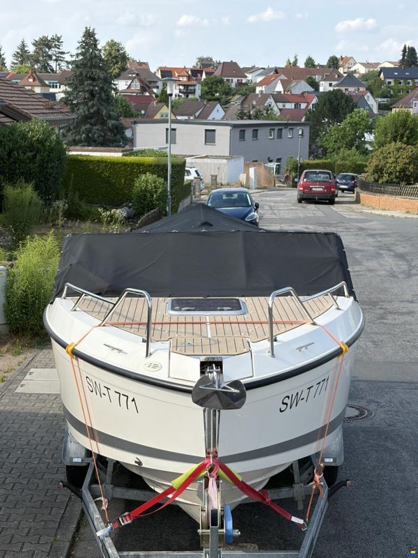 Quicksilver 675 Cruiser