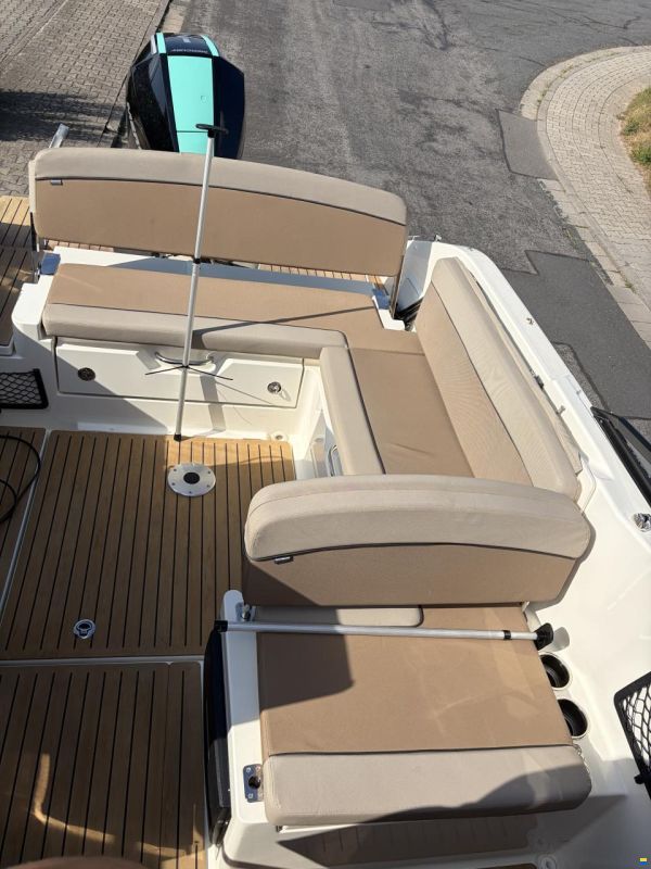 Quicksilver 675 Cruiser