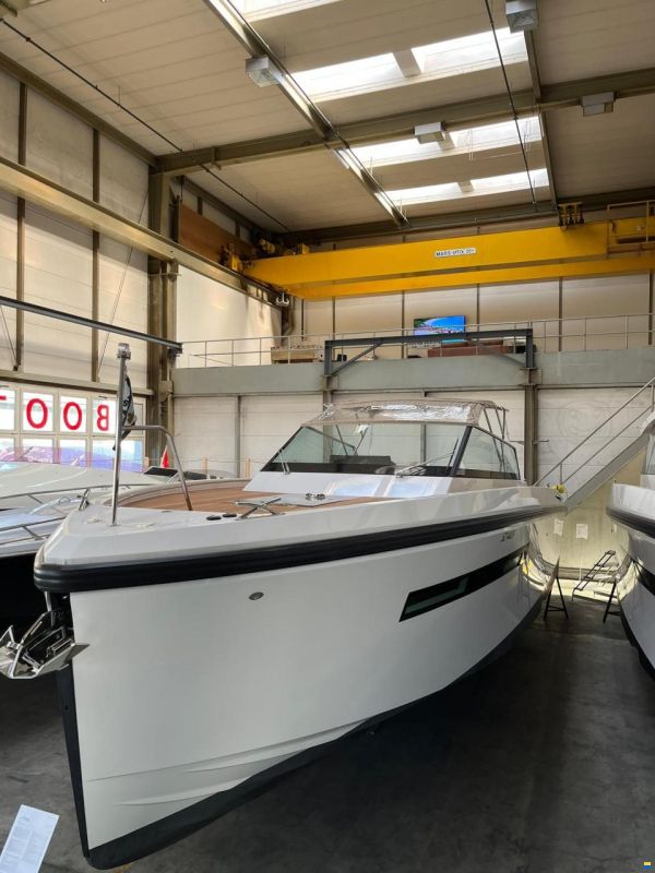 Delta Powerboats 33 Open