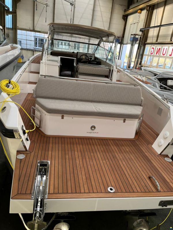 Delta Powerboats 33 Open