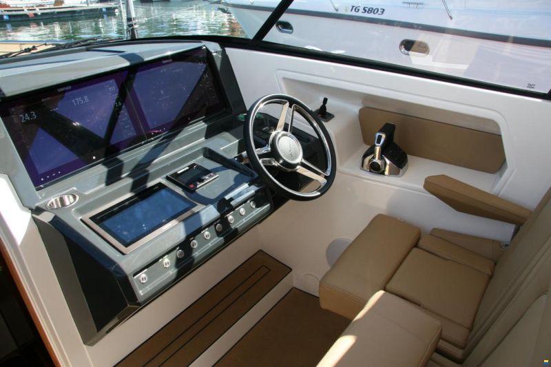 X-Yachts Xpower 33C