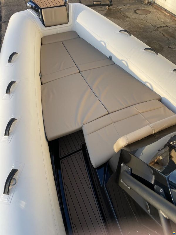 Brig Inflatable Boats Eagle 8