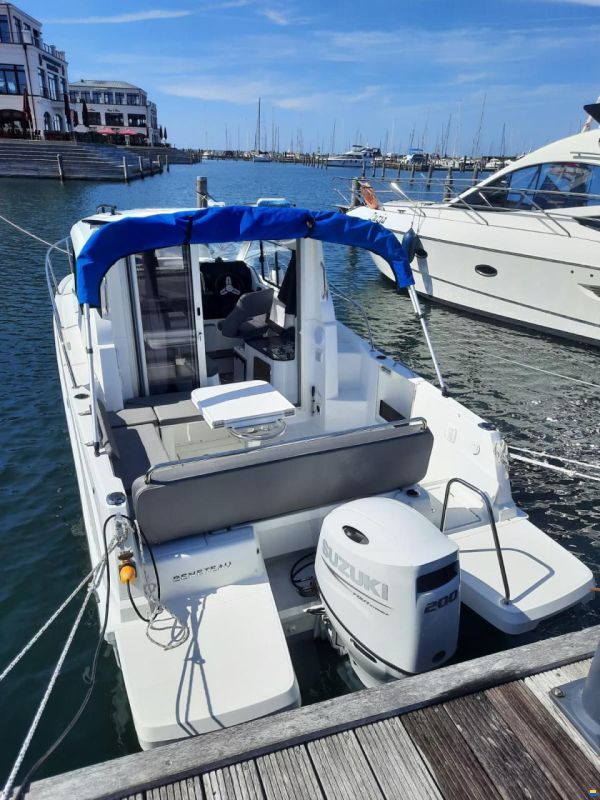 Beneteau Antares 8