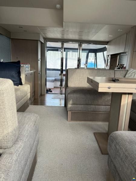 Sunseeker Manhattan 52 FLY