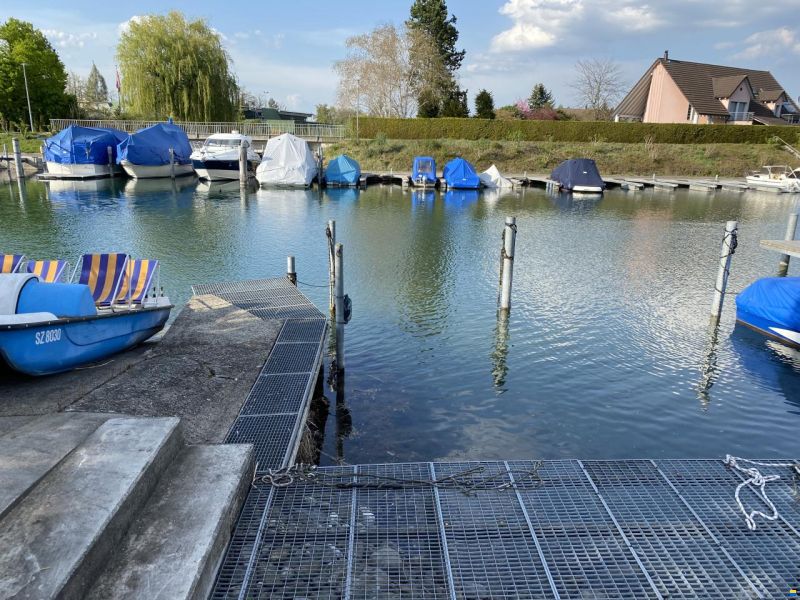 Bootsplatz bei Privat-Liegenschaft