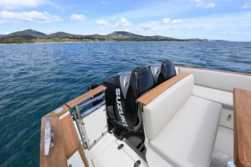 Rhéa 32 Open