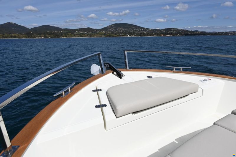 Rhéa 32 Open