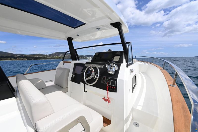 Rhéa 32 Open