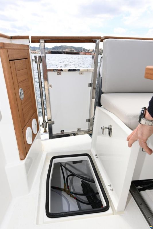 Rhéa 32 Open