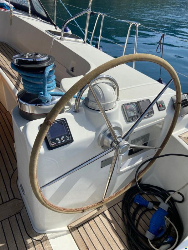 Beneteau Oceanis Clipper 523