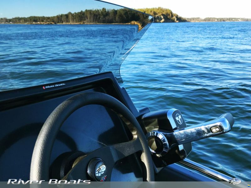 River 460