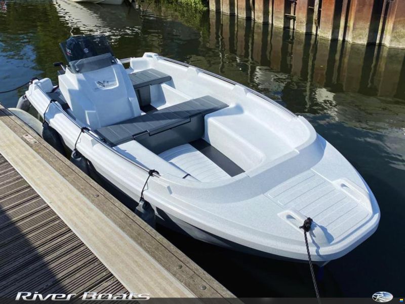 River 460