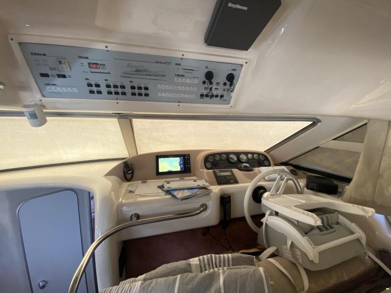 Sealine 350 Fly