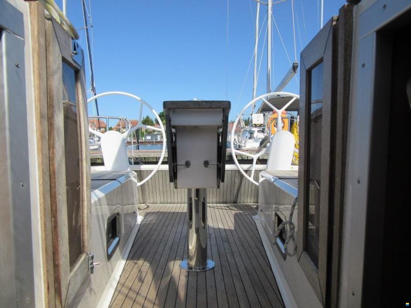 Bavaria Cruiser 37