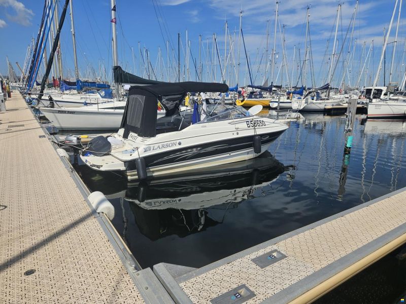 Larson 220 Cabrio