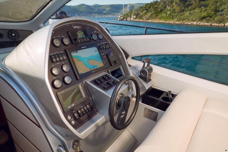 Pershing 50