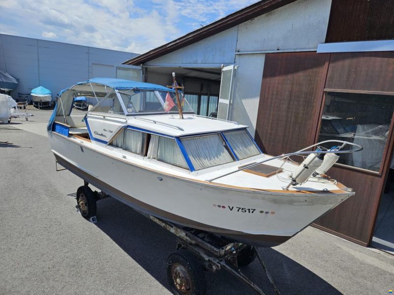 Chris Craft Cavalier