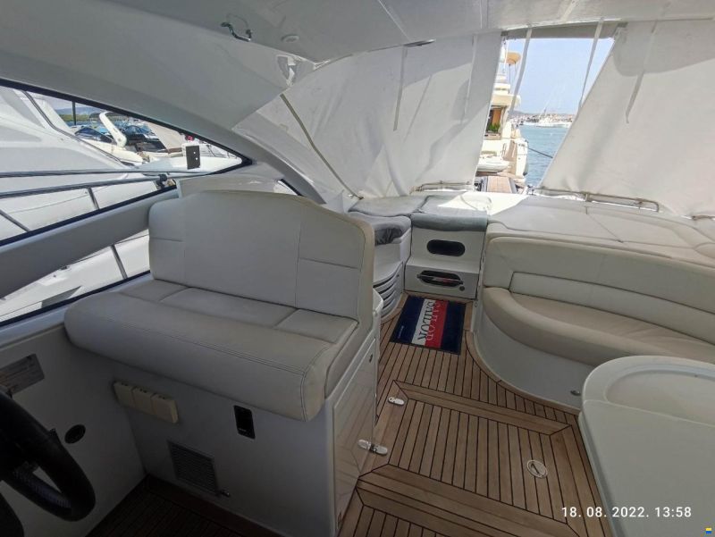 Pershing 46