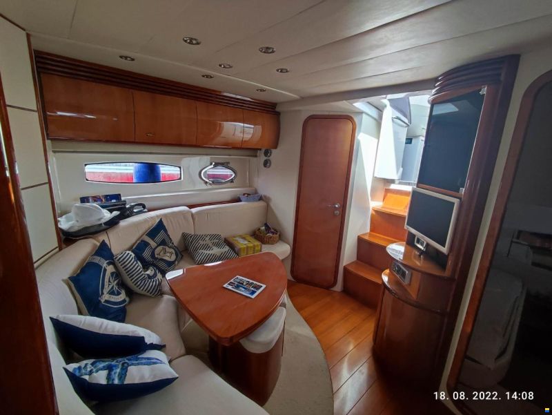 Pershing 46
