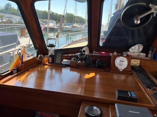 Nauticat 33
