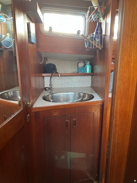 Nauticat 33