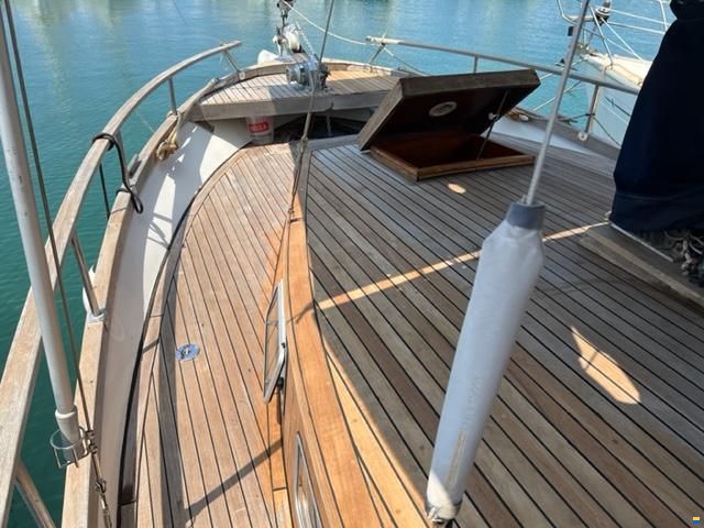 Nauticat 33