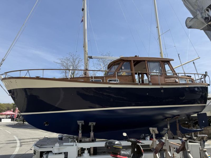 Nauticat 33