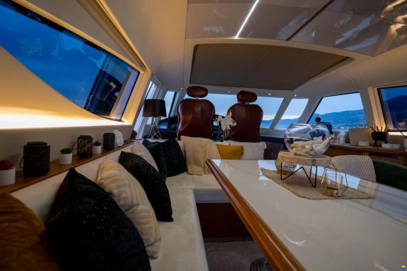 Fashion Yachts 68