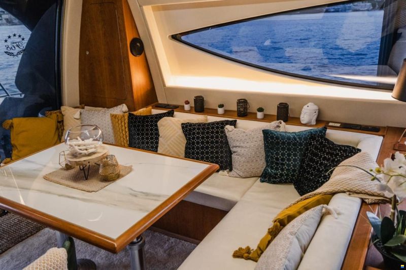 Fashion Yachts 68