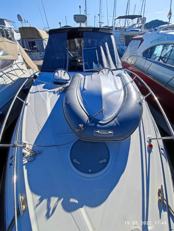 Cruisers 330