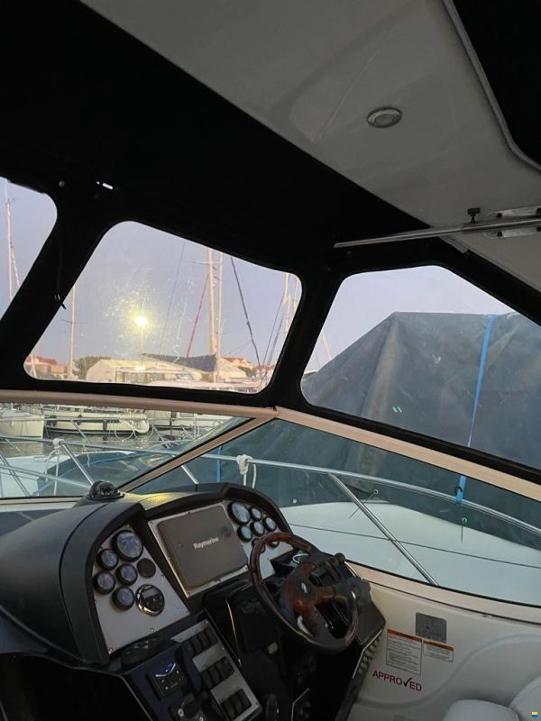 Cruisers 330