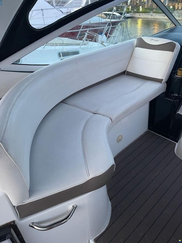 Cruisers 330