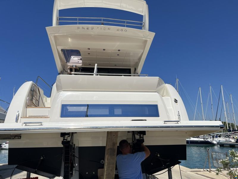 Prestige 460