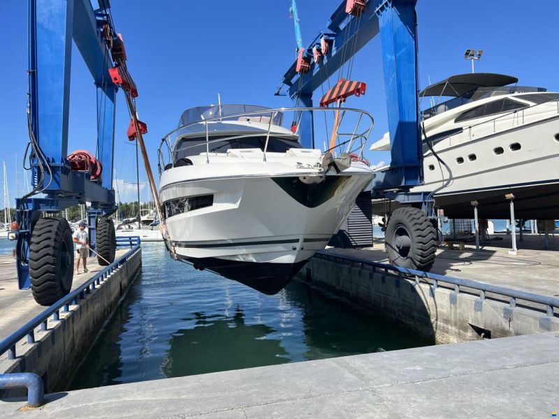 Prestige 460