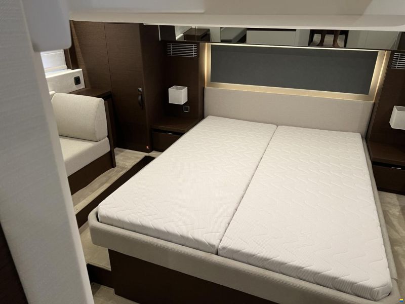 Prestige 460