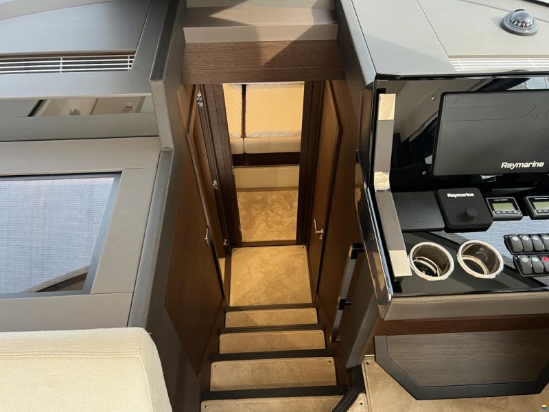 Prestige 460