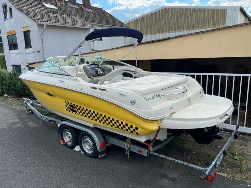 Sea Ray 220 SSE
