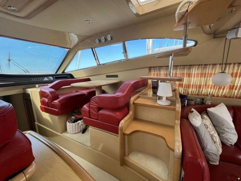 Ferretti 530