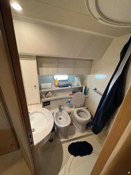 Ferretti 530