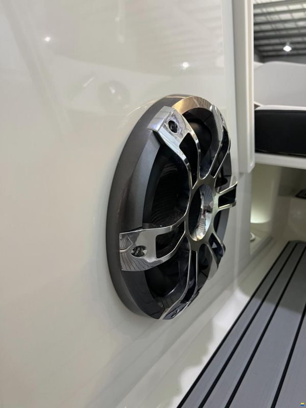 Sea Ray 210 SPX OB