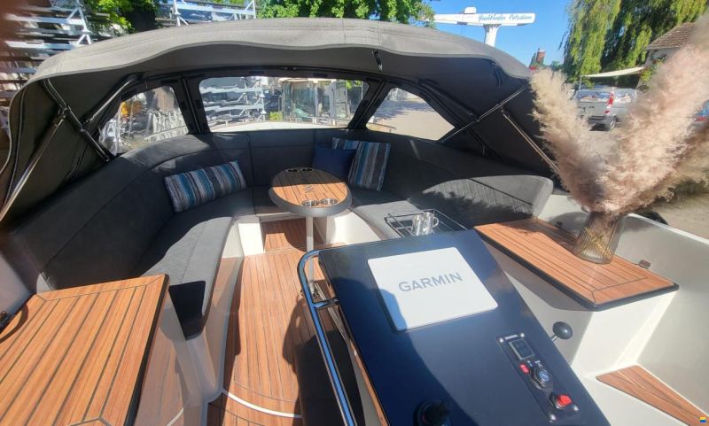 Maxima 730