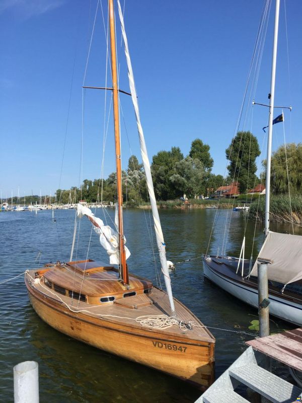 Oldtimer Segelboot Jollenkreuzer R20
