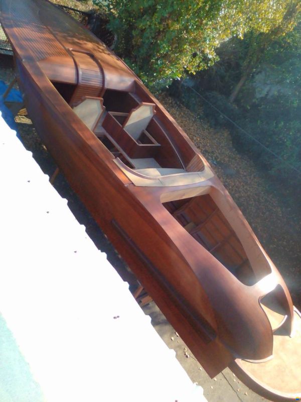 LuxBoat 105