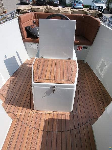 Maxima 650 lounge