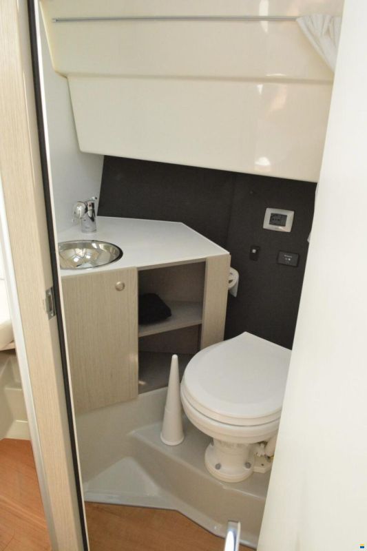 Cranchi Endurance 30