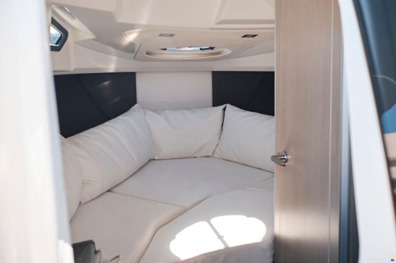 Cranchi Endurance 30
